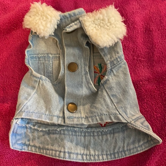 “I believe” Christmas Jean Vest for pets - Picture 2 of 10
